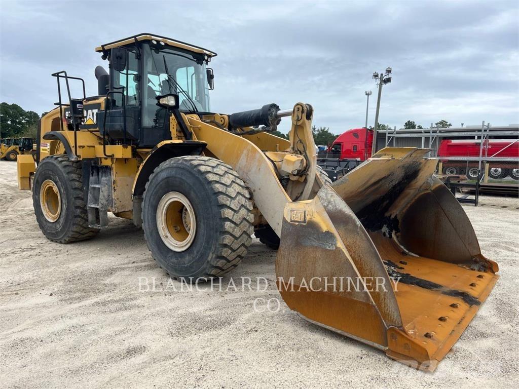 CAT 972M Pyöräkuormaajat