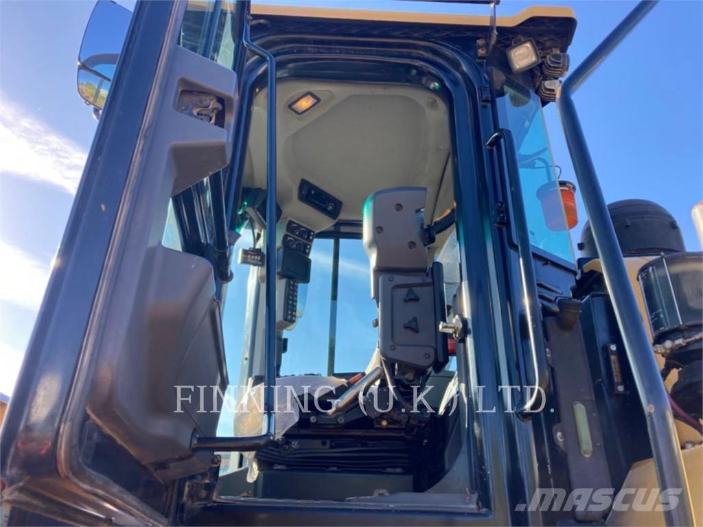 CAT 972M Pyöräkuormaajat