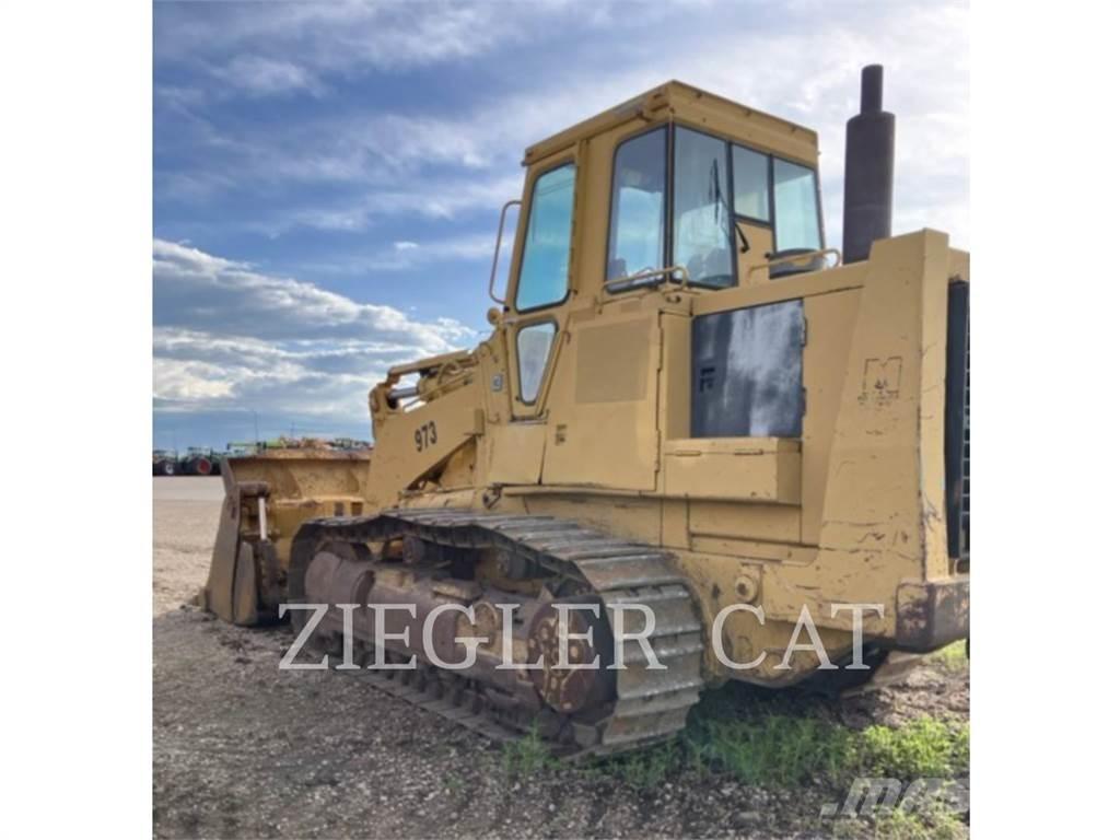 CAT 973 Telakuormaajat