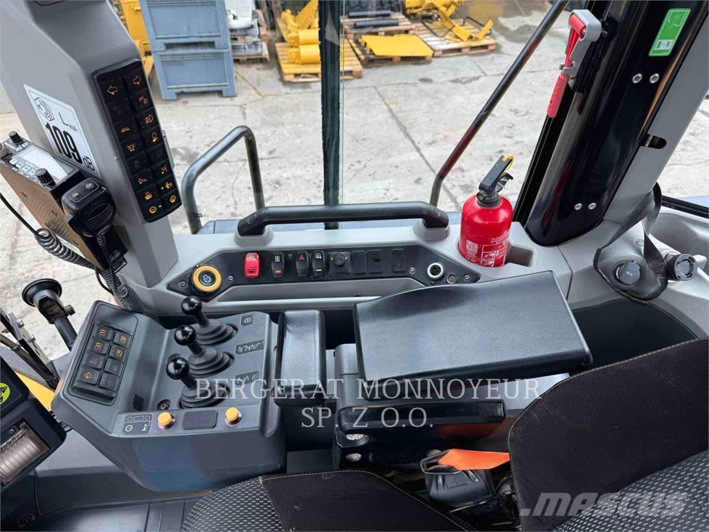 CAT 980 Pyöräkuormaajat