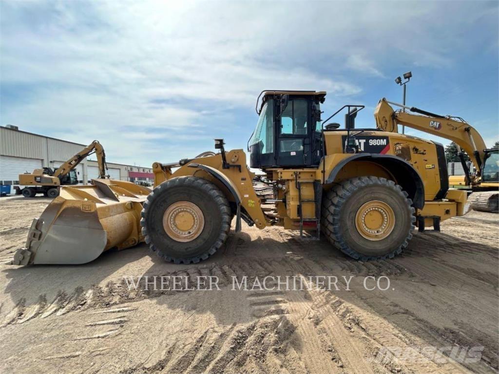 CAT 980M Pyöräkuormaajat