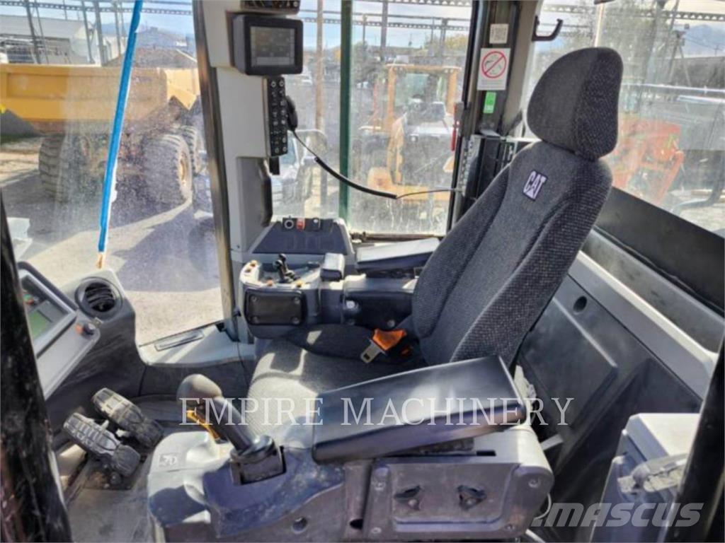 CAT 980M Pyöräkuormaajat