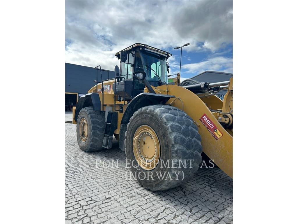 CAT 982-14 Pyöräkuormaajat