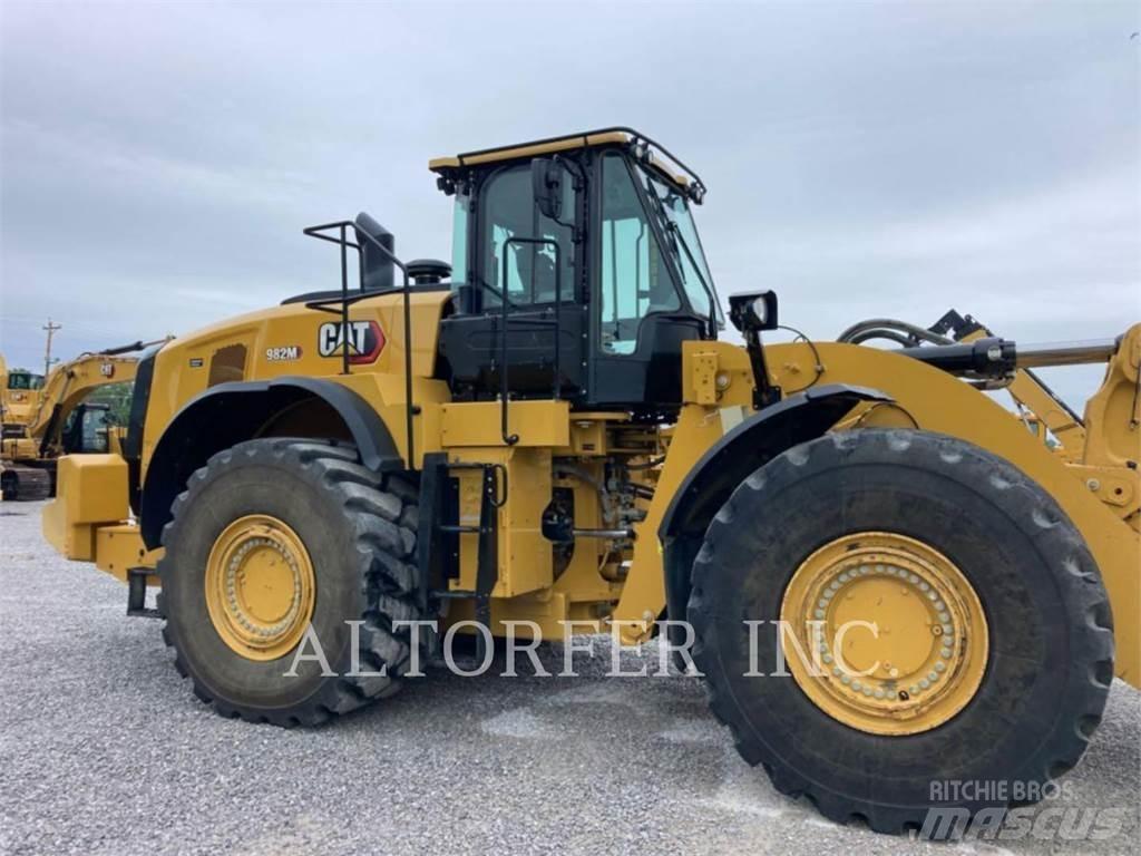 CAT 982M Pyöräkuormaajat