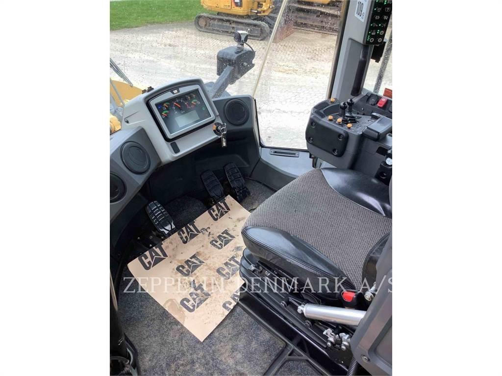 CAT 982M Pyöräkuormaajat