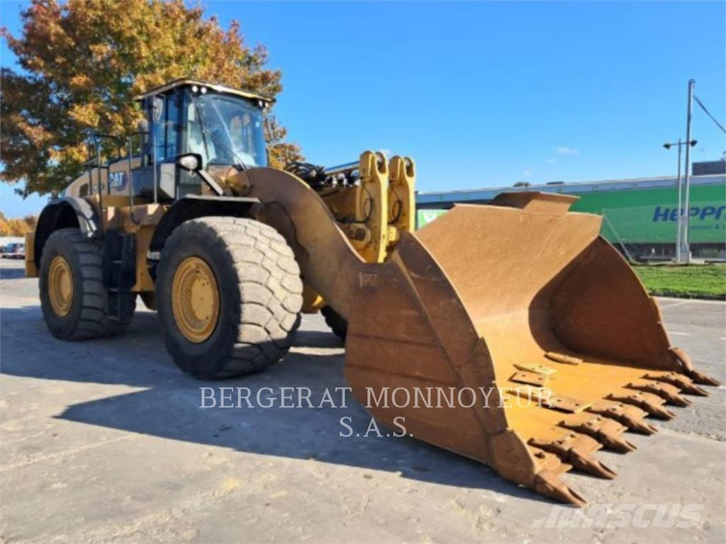 CAT 982M Pyöräkuormaajat