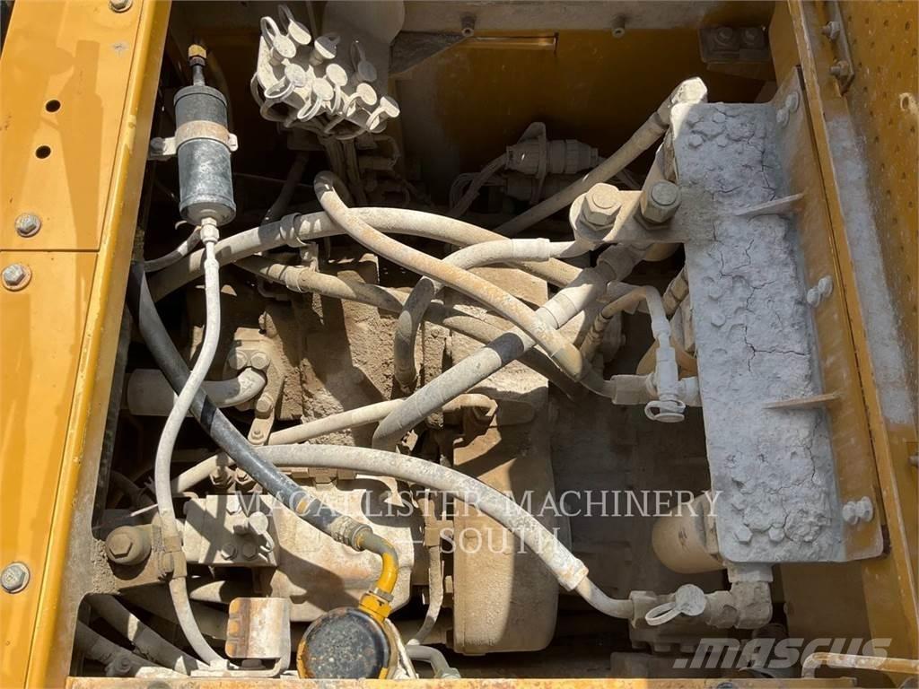 CAT 988H Pyöräkuormaajat