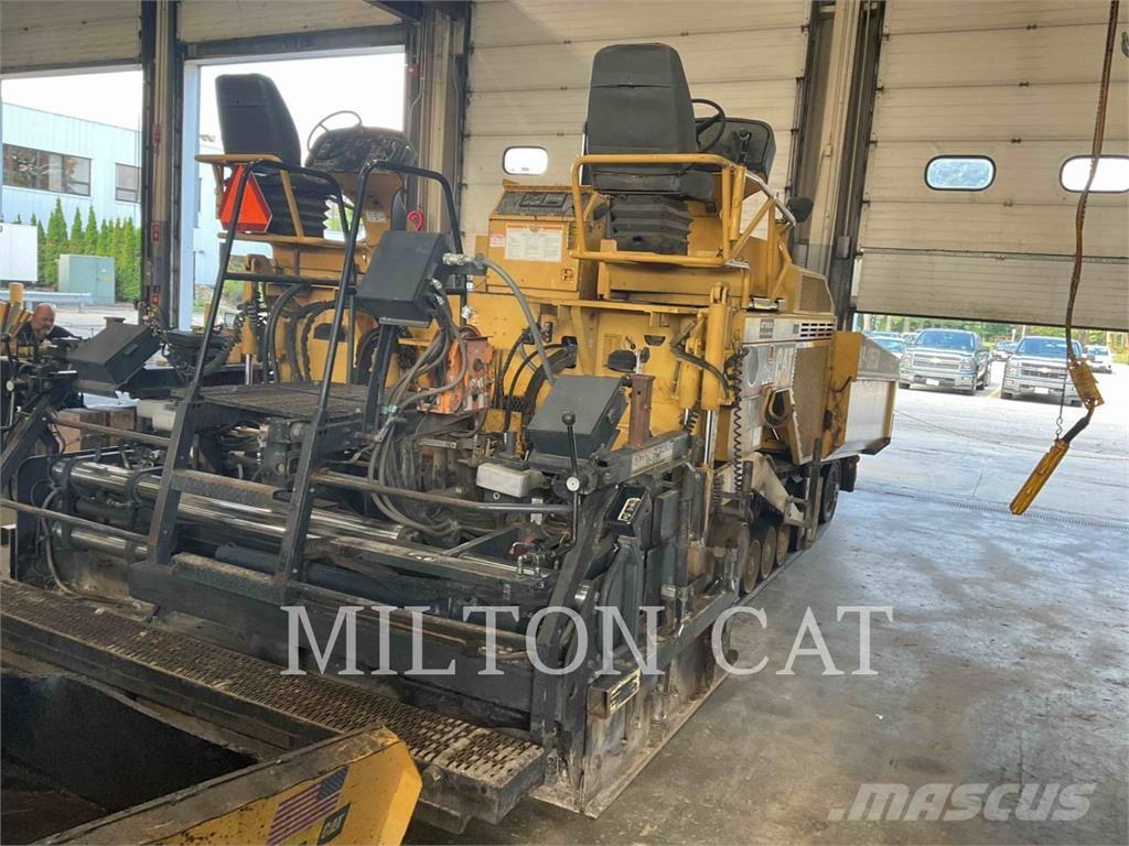 CAT AP-1055D Asfalttikoneet