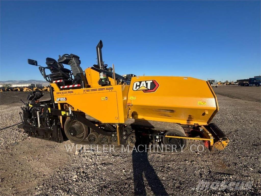 CAT AP1055 Asfalttikoneet