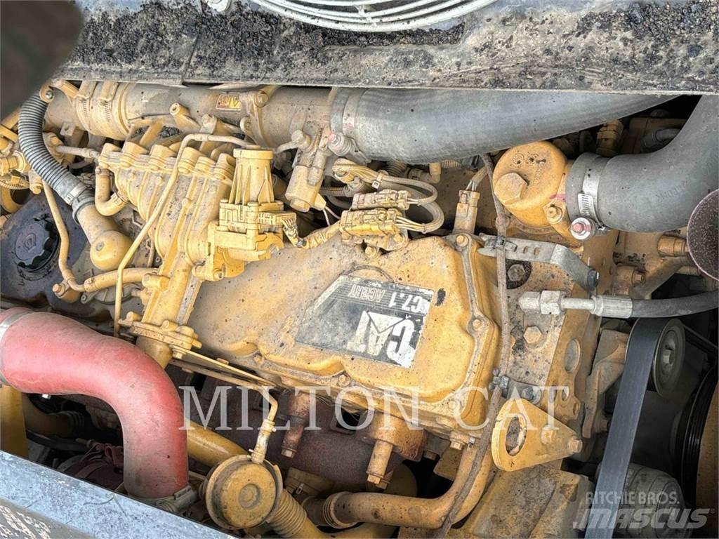 CAT AP1055F Asfalttikoneet