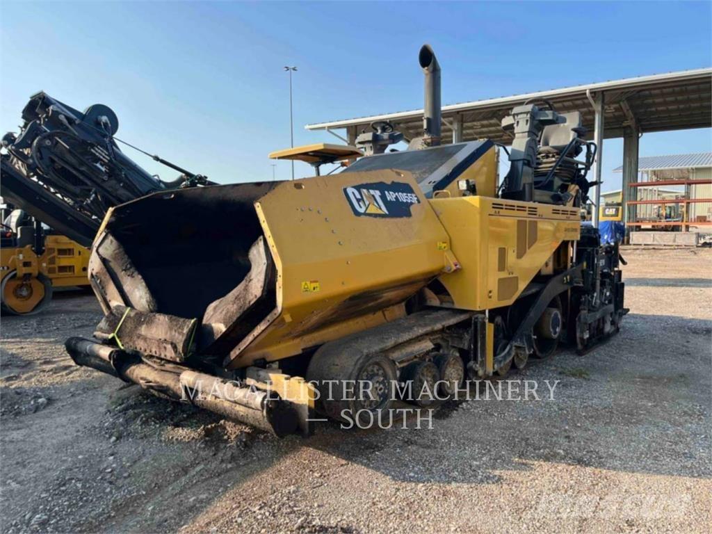 CAT AP1055F Asfalttikoneet