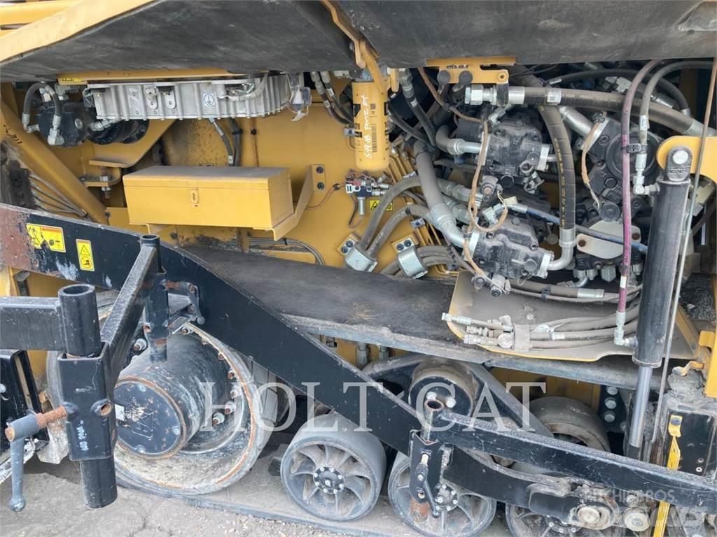 CAT AP1055F Asfalttikoneet