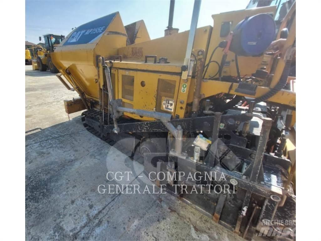 CAT AP255E Asfalttikoneet