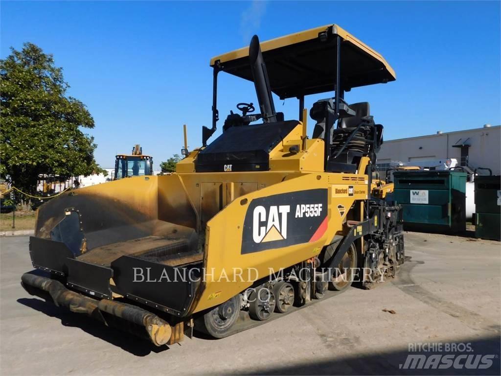 CAT AP555F Asfalttikoneet