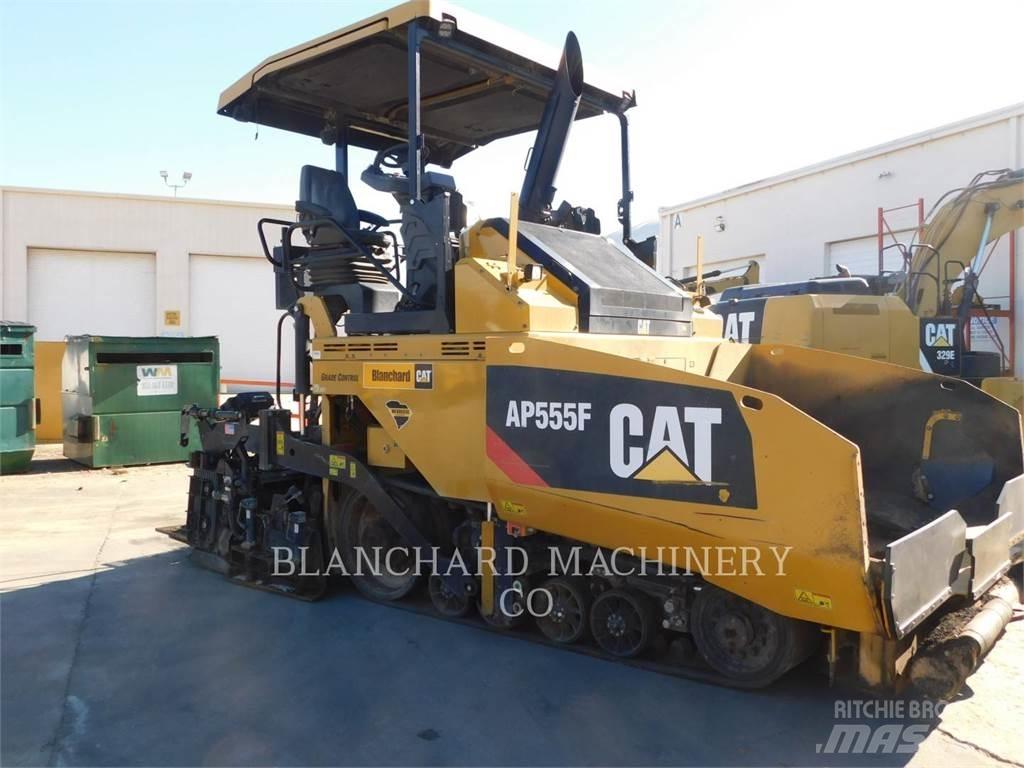 CAT AP555F Asfalttikoneet