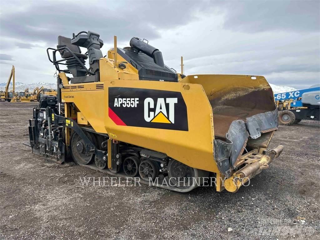 CAT AP555F Asfalttikoneet