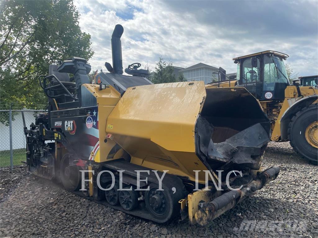 CAT AP555F Asfalttikoneet