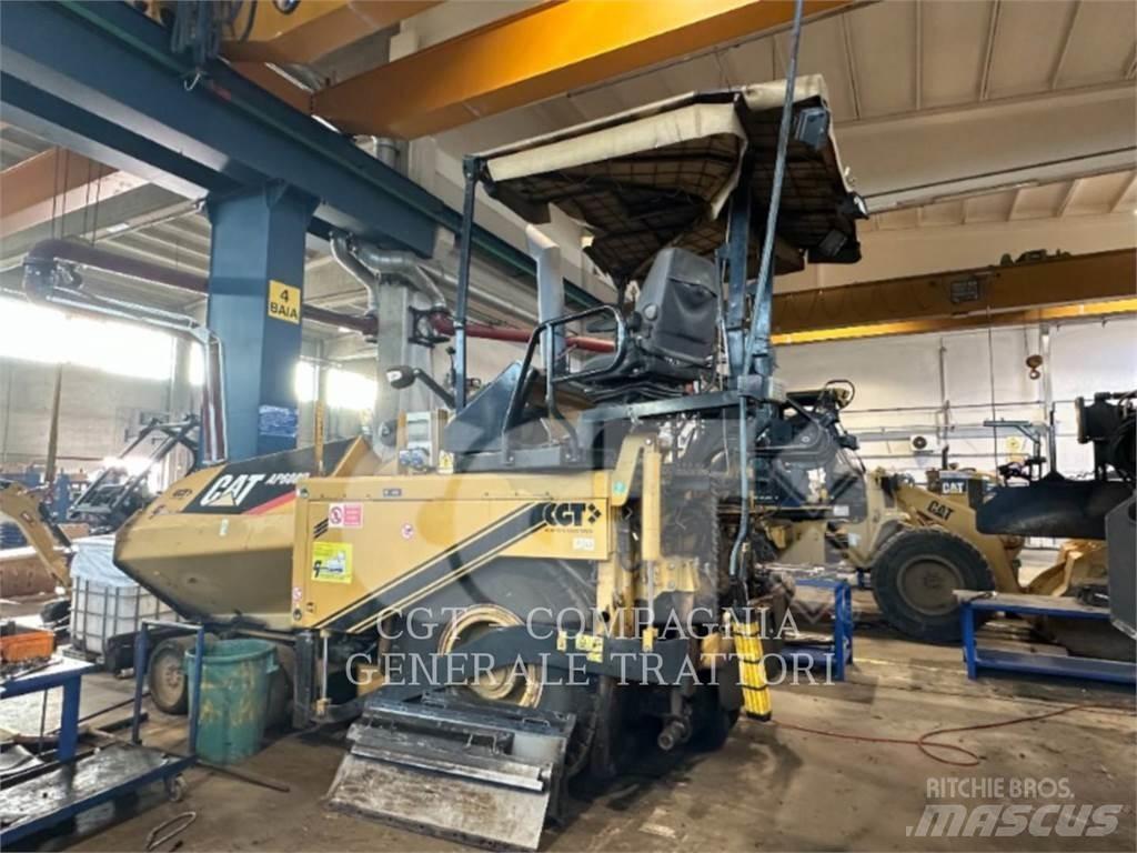 CAT AP600D Asfalttikoneet