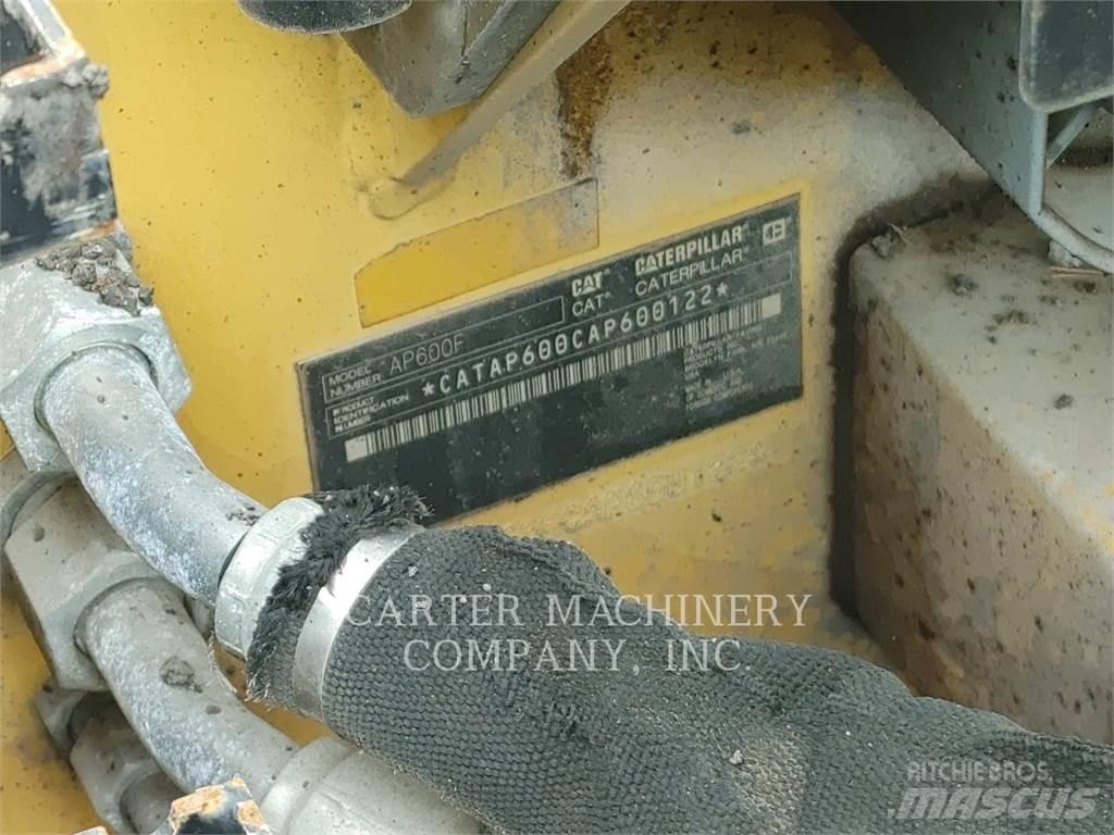 CAT AP600F Asfalttikoneet