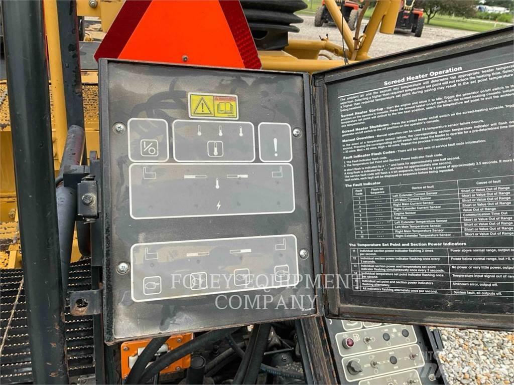 CAT AP655C Asfalttikoneet