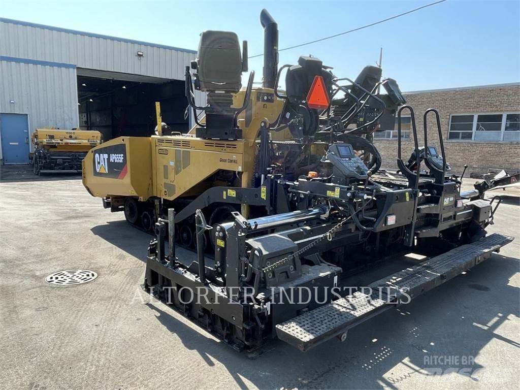 CAT AP655F Asfalttikoneet