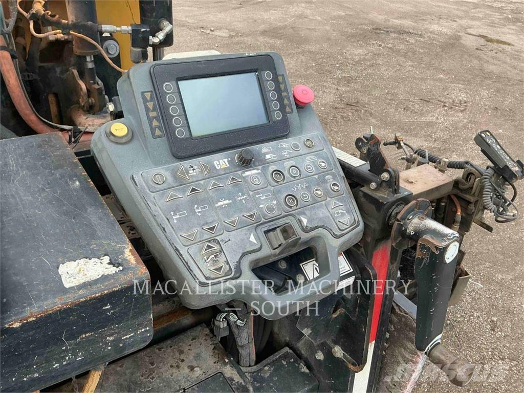 CAT AP655F Asfalttikoneet