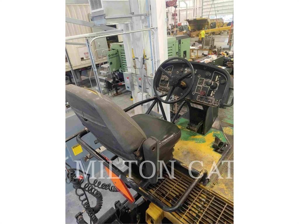 CAT BG-2455D Asfalttikoneet