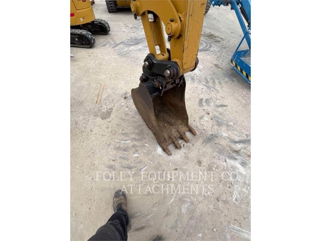 CAT BK305P20 Telakaivukoneet