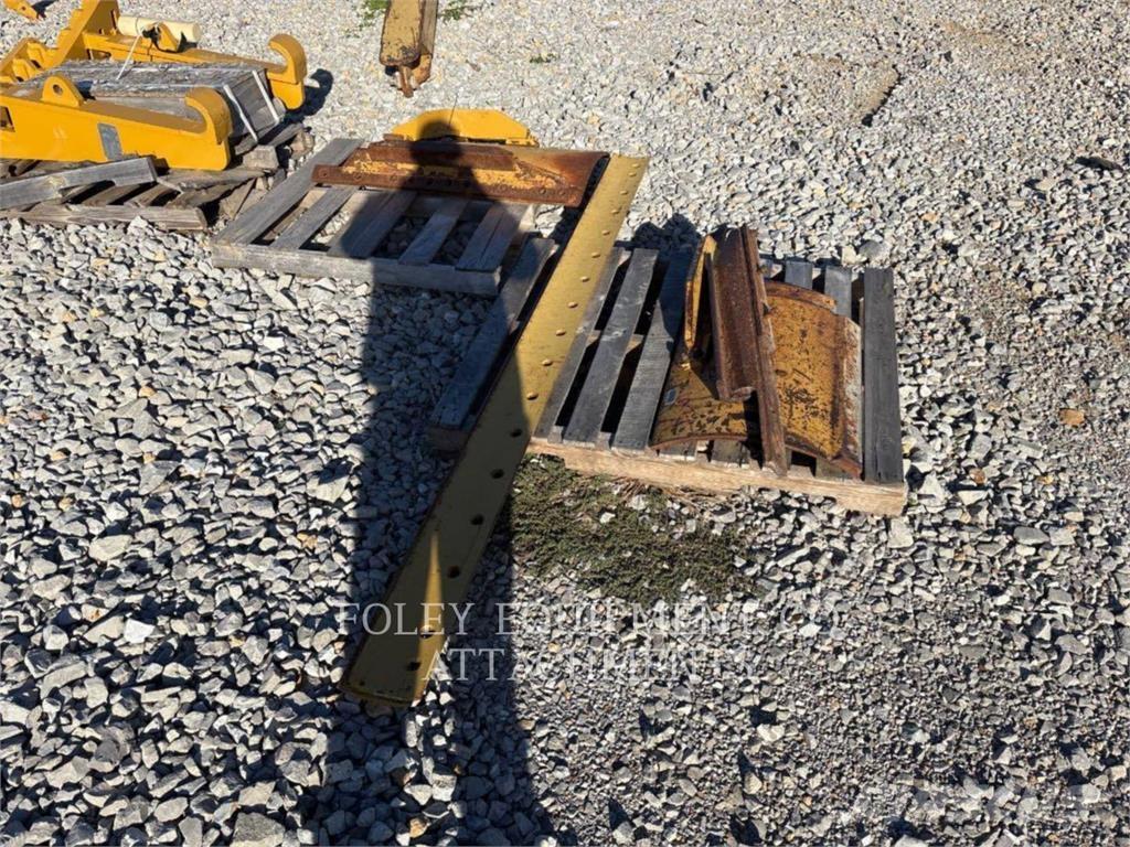 CAT BXMGHL Tiehöylät