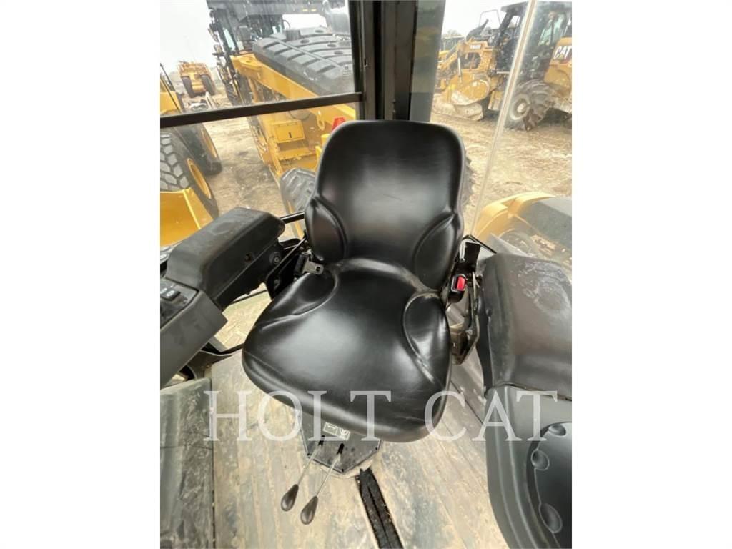 CAT CB10 Yksivalssijyrät