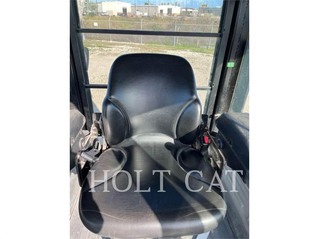 CAT CB10 Yksivalssijyrät