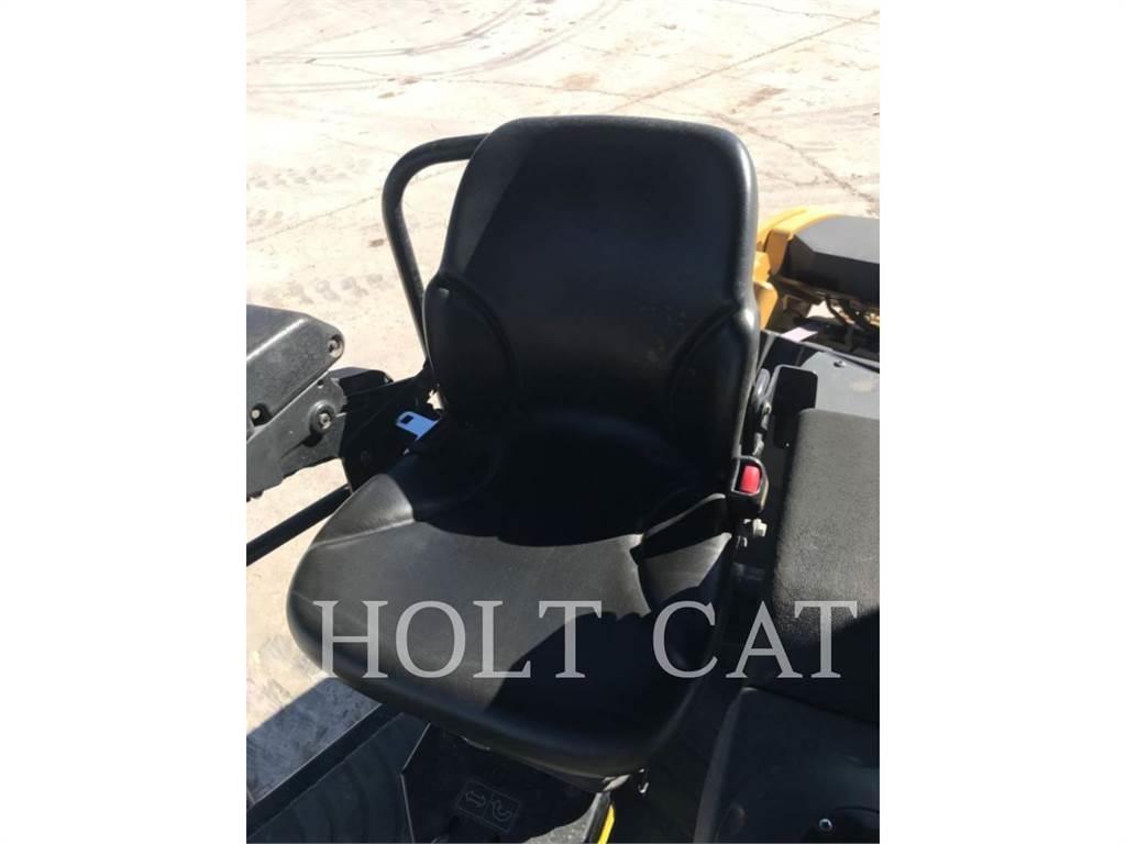 CAT CB13 Yksivalssijyrät
