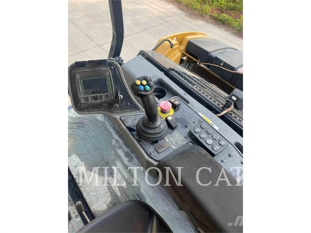 CAT CB15 Tiivistyskoneet