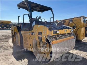 CAT CB15 VV Tandemjyrät
