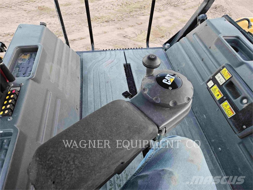 CAT CB16 Asfalttikoneet