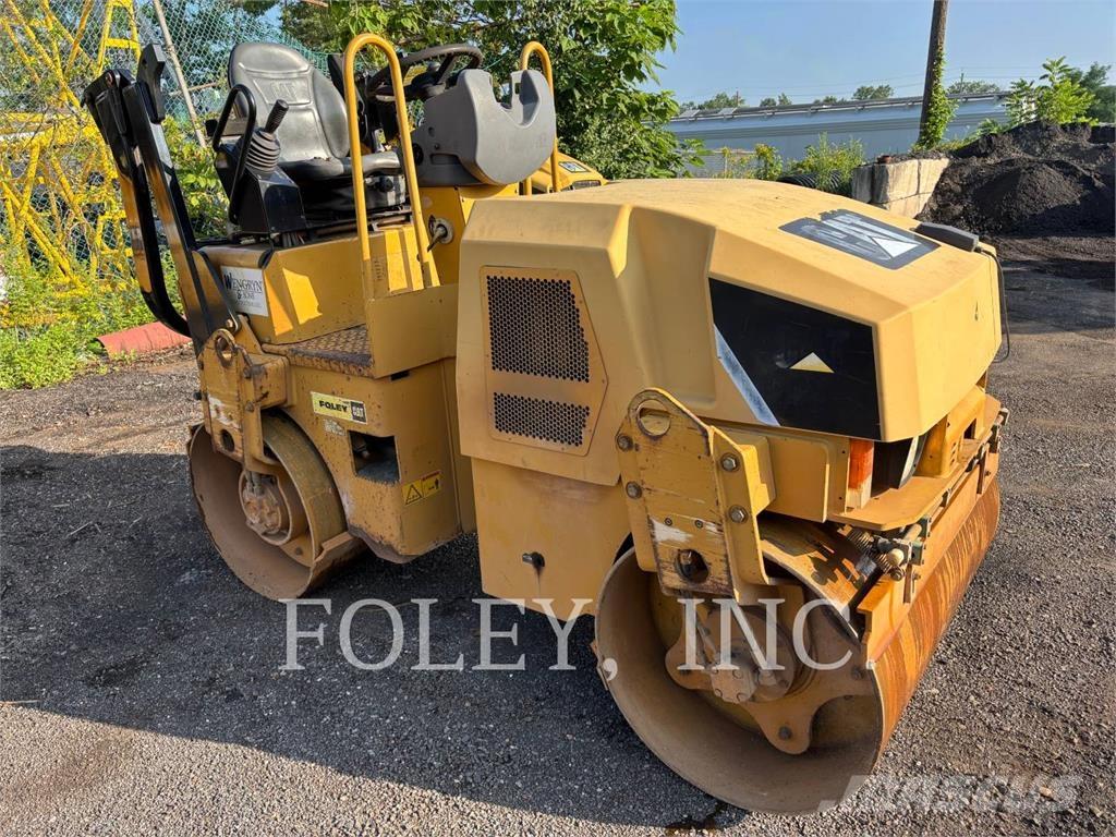CAT CB24 Tandemjyrät