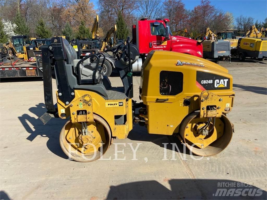 CAT CB24B Tandemjyrät