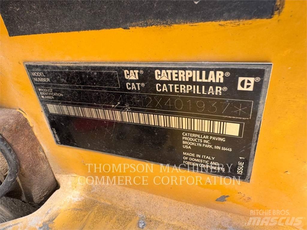 CAT CB24B Tandemjyrät