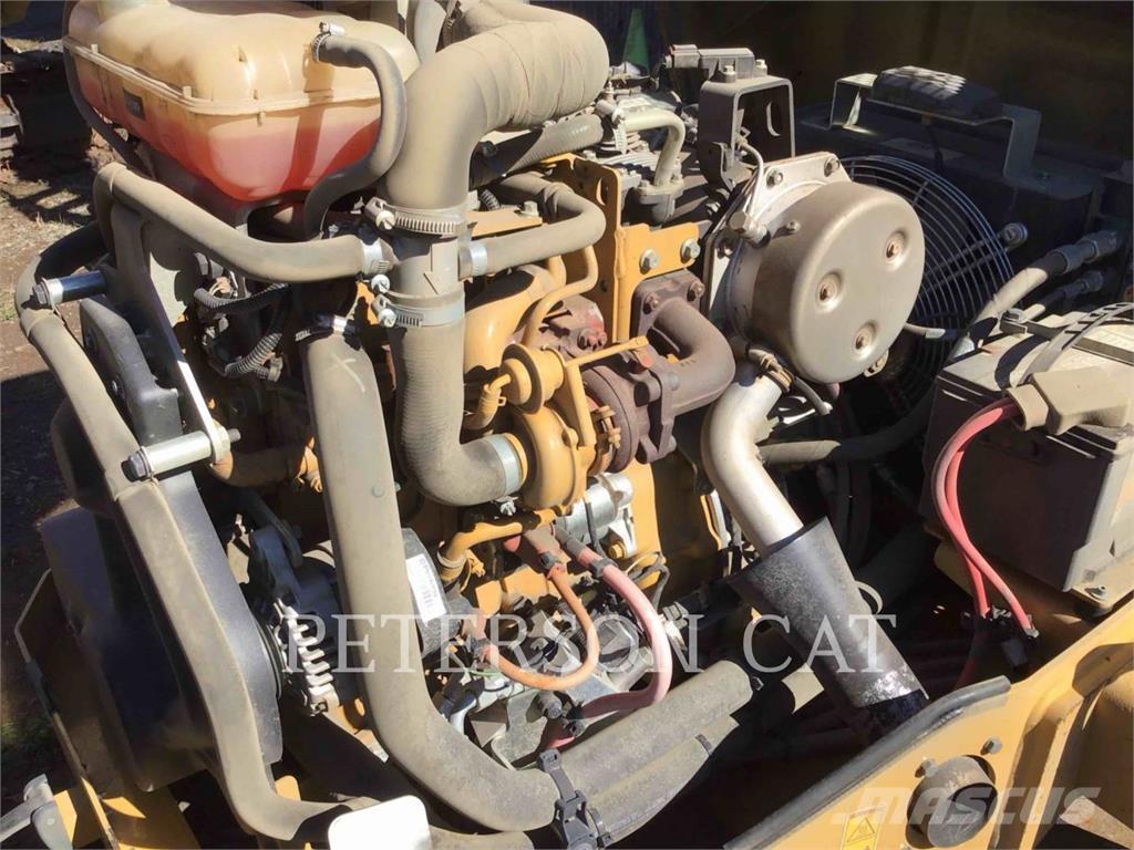 CAT CB24B Tandemjyrät