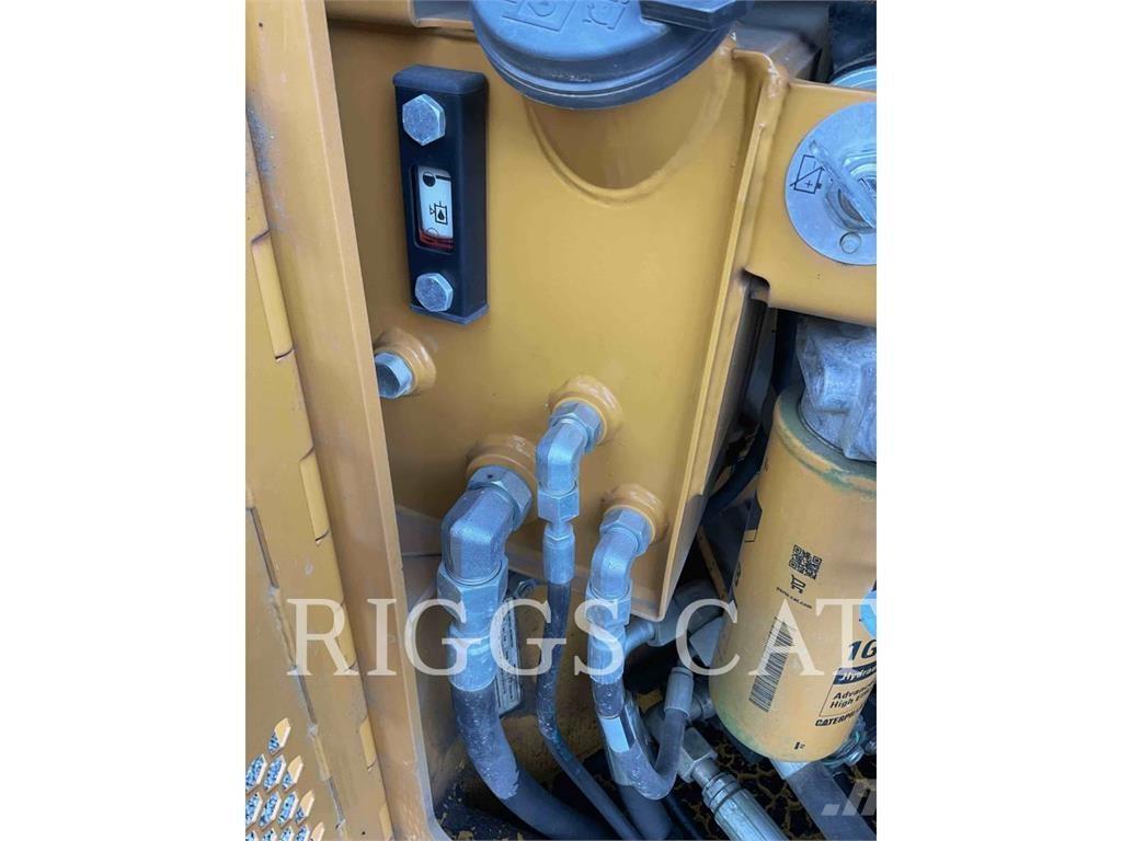 CAT CB44B Tandemjyrät