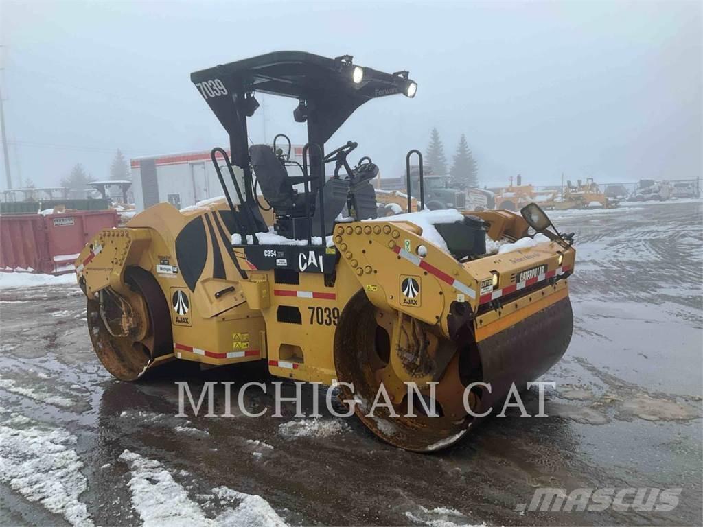 CAT CB54 XW Tandemjyrät