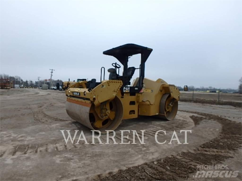 CAT CB64 Asfalttikoneet