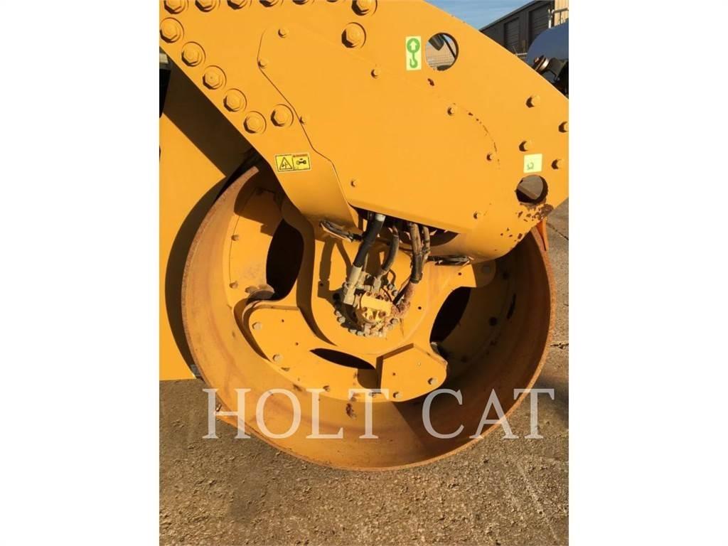 CAT CB64 Yksivalssijyrät