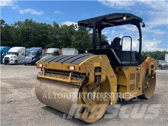 CAT CB64B Tandemjyrät