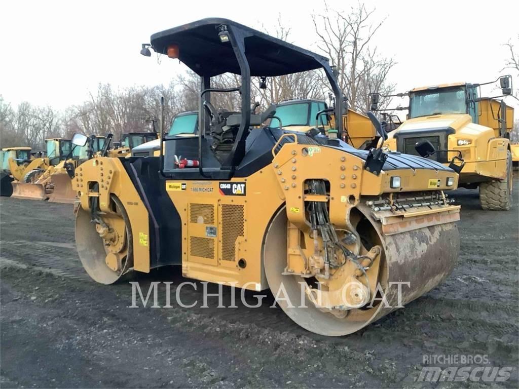 CAT CB64B Tandemjyrät