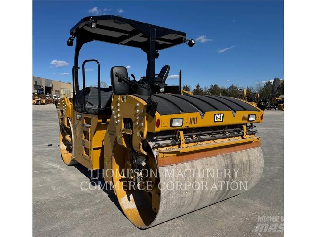 CAT CB64B Tandemjyrät