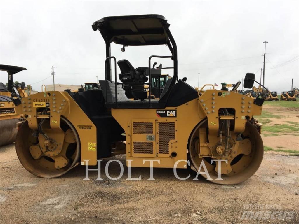CAT CB64B Yksivalssijyrät
