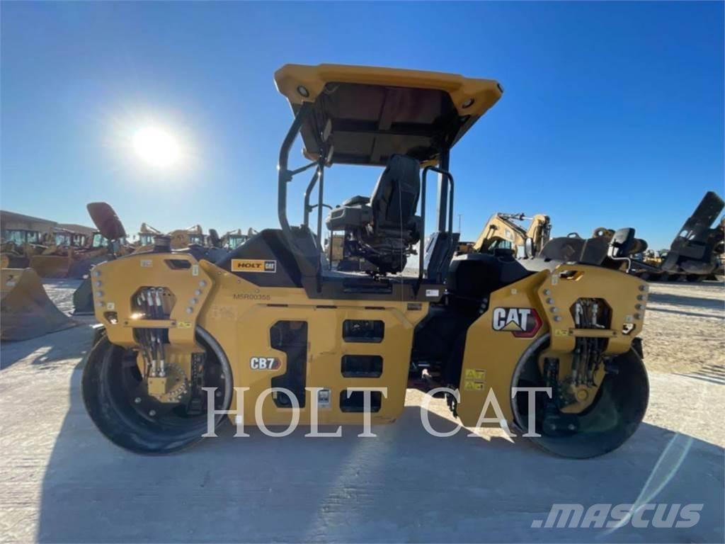 CAT CB7 Yksivalssijyrät