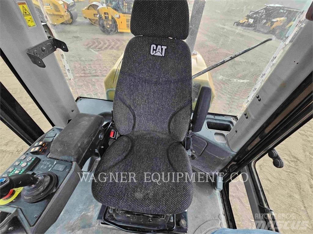 CAT CP56B Tiivistyskoneet