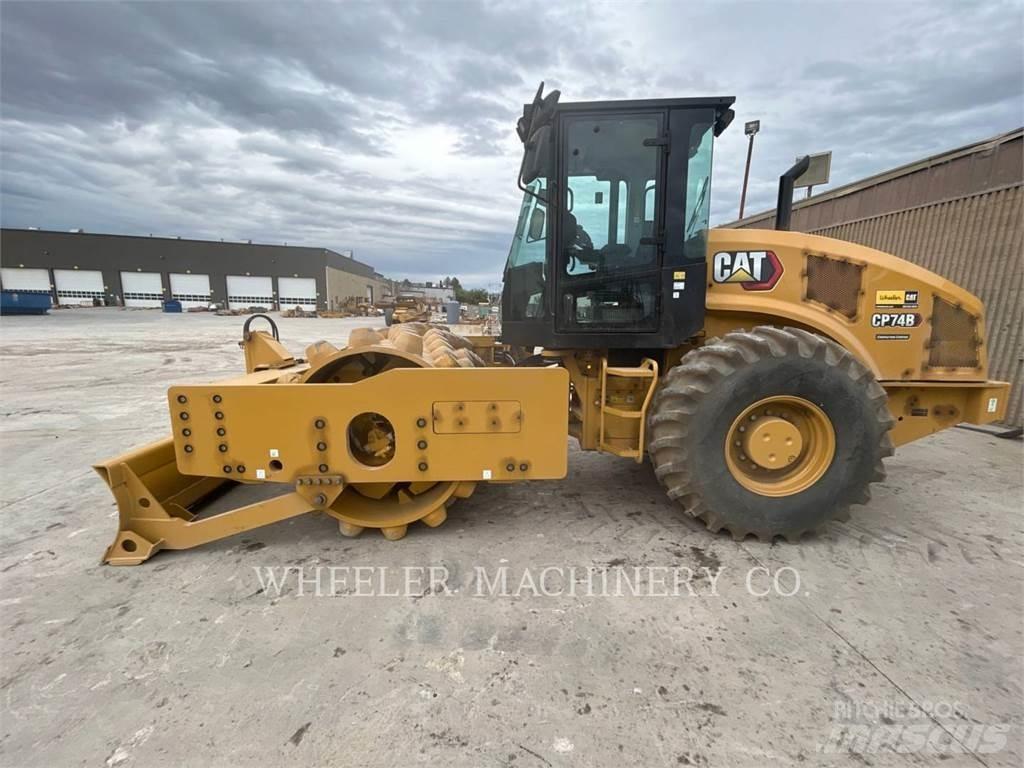 CAT CP74B Yksivalssijyrät